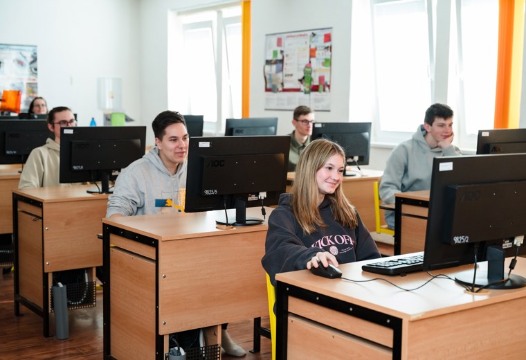 Učebna IVT 2 - Gymnázium Frenštát p. R.