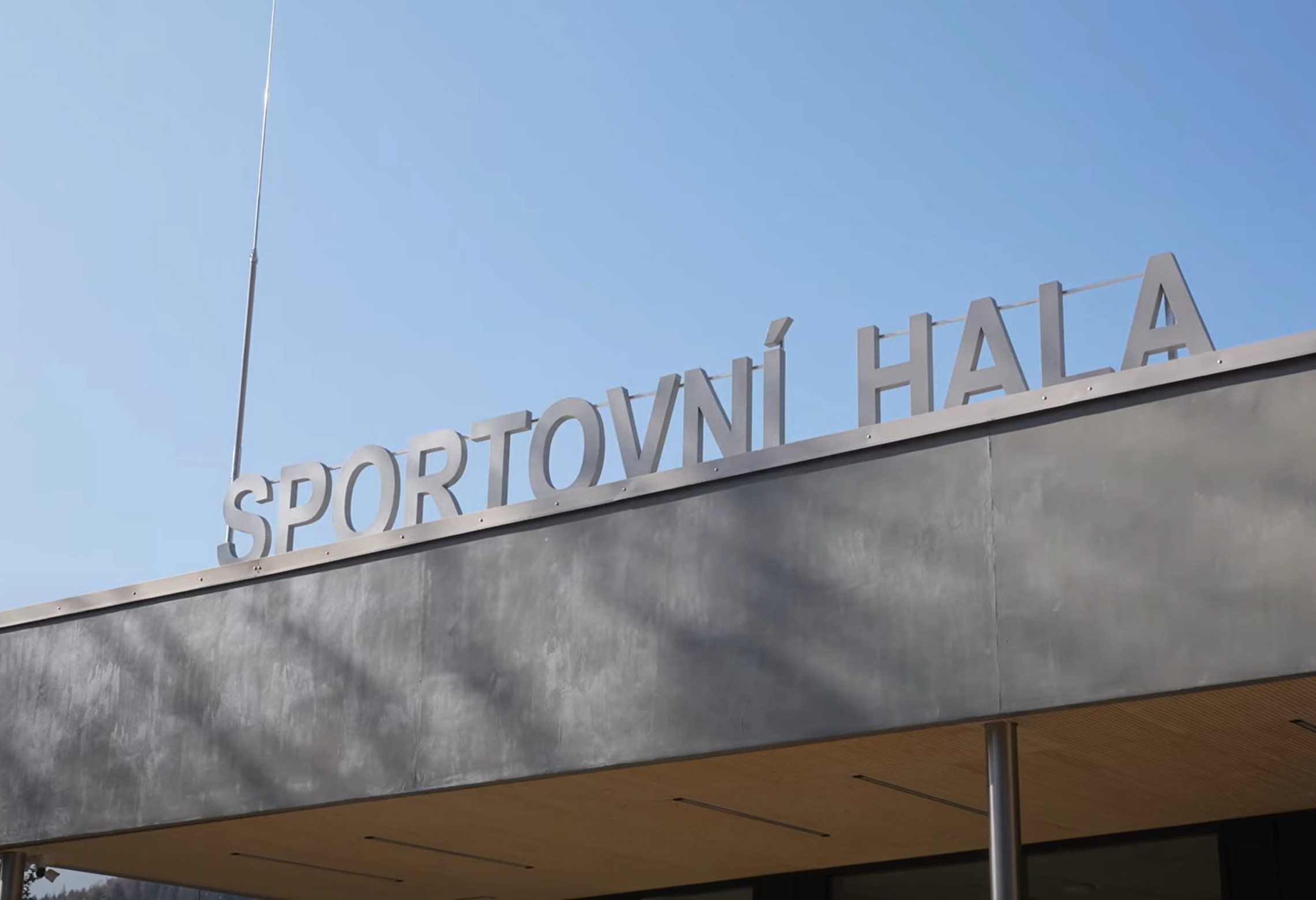 Sportovní hala - Gymnázium a Průmyslovka Frenštát pod Radhoštěm