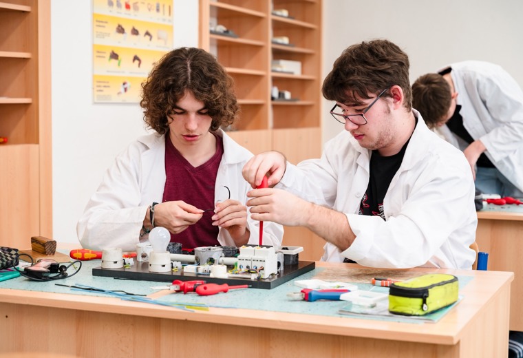 Učebna praxe elektroinstalace - SPŠEI Frenštát p.R.