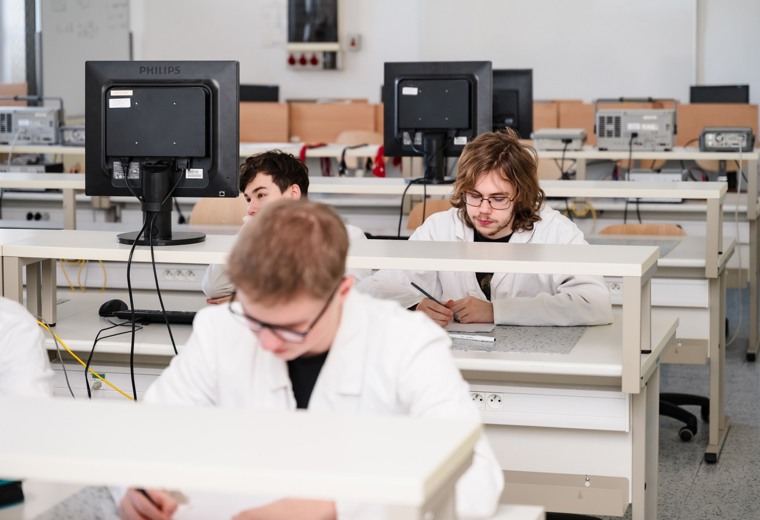 Elektrotechnická laboratoř L6 - SPŠEI Frenštát p.R.