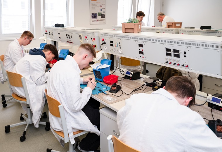 Učebna praxe elektronika - SPŠEI Frenštát p.R.