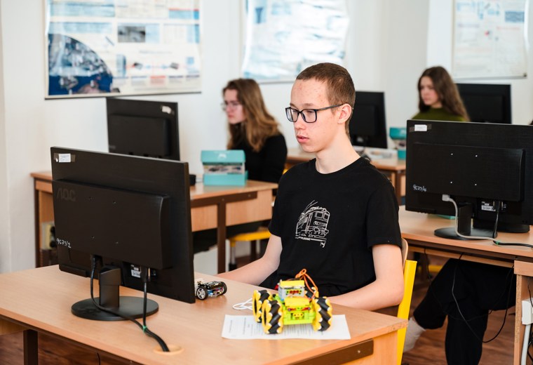 Učebna IVT 1 - Gymnázium Frenštát p. R.